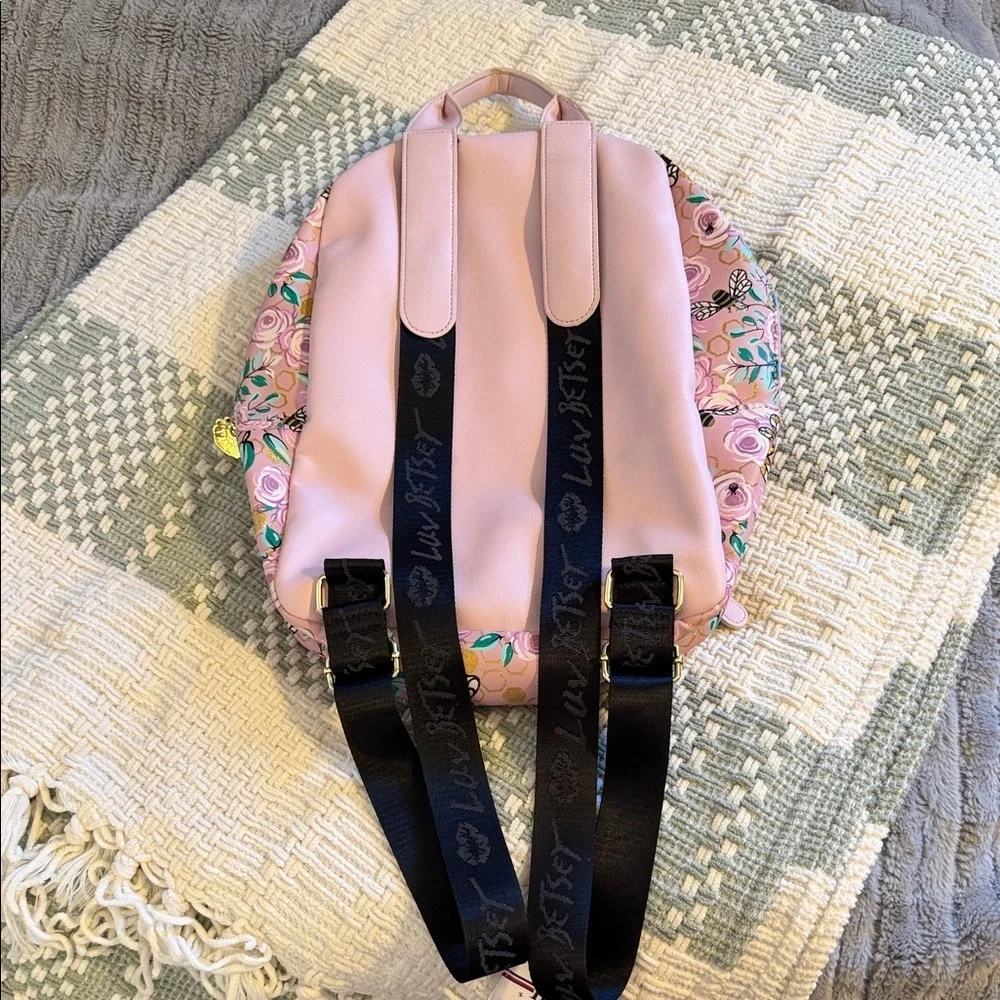 Luv Betsy by Betsey Johnson book bag 🐝🩷